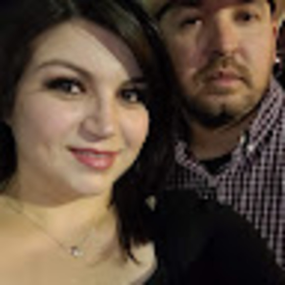 Meet your Posher, Alejandra - Picture 1 of 1